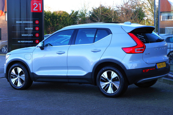 Volvo XC40 1.5 T4 Recharge Inscription Expression 211 PK PHEV, Panoramadak, Trekhaak, Camera, Carplay, Climate Control