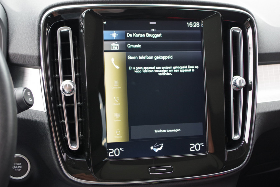 Volvo XC40 1.5 T4 Recharge Inscription Expression 211 PK PHEV, Panoramadak, Trekhaak, Camera, Carplay, Climate Control