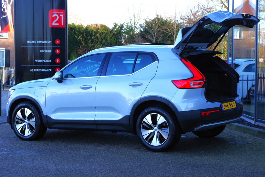Volvo XC40 1.5 T4 Recharge Inscription Expression 211 PK PHEV, Panoramadak, Trekhaak, Camera, Carplay, Climate Control