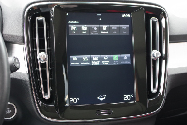 Volvo XC40 1.5 T4 Recharge Inscription Expression 211 PK PHEV, Panoramadak, Trekhaak, Camera, Carplay, Climate Control