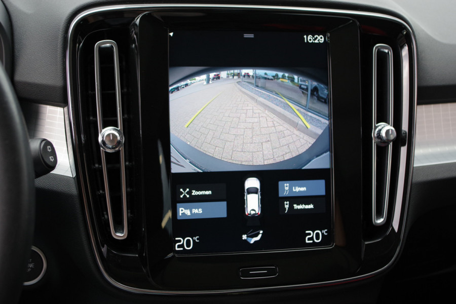 Volvo XC40 1.5 T4 Recharge Inscription Expression 211 PK PHEV, Panoramadak, Trekhaak, Camera, Carplay, Climate Control
