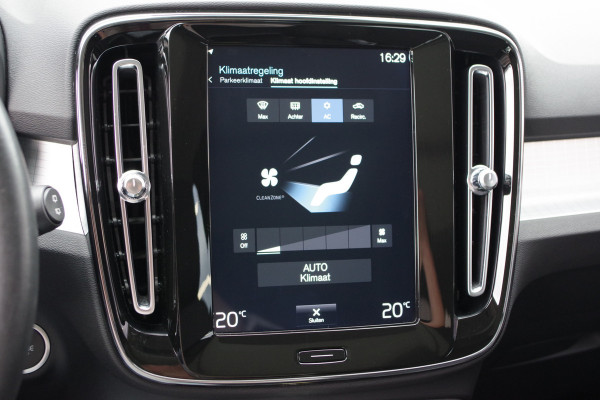 Volvo XC40 1.5 T4 Recharge Inscription Expression 211 PK PHEV, Panoramadak, Trekhaak, Camera, Carplay, Climate Control