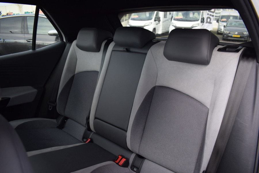 Volkswagen ID.3 First Plus 58 kWh | Apple CarPlay | Stoelverwarming | ACC