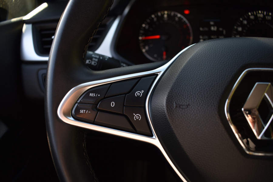 Renault Captur 1.0 TCe LIMITED CRUISE/NAVI/KEYLESS