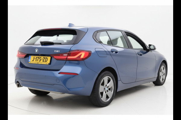 BMW 1-serie 118IA 140PK AUT. EXECUTIVE EDITION HEAD-UP/NAVI/CAMERA