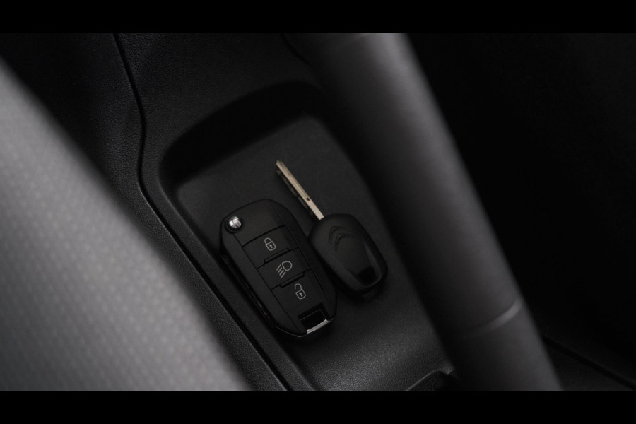 Citroën C3 PureTech 83 C-Series | Apple Carplay | Stoelverwarming | Climate Control | Parkeersensoren | Allseason Banden