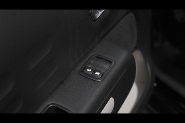 Citroën C3 PureTech 83 C-Series | Apple Carplay | Stoelverwarming | Climate Control | Parkeersensoren | Allseason Banden
