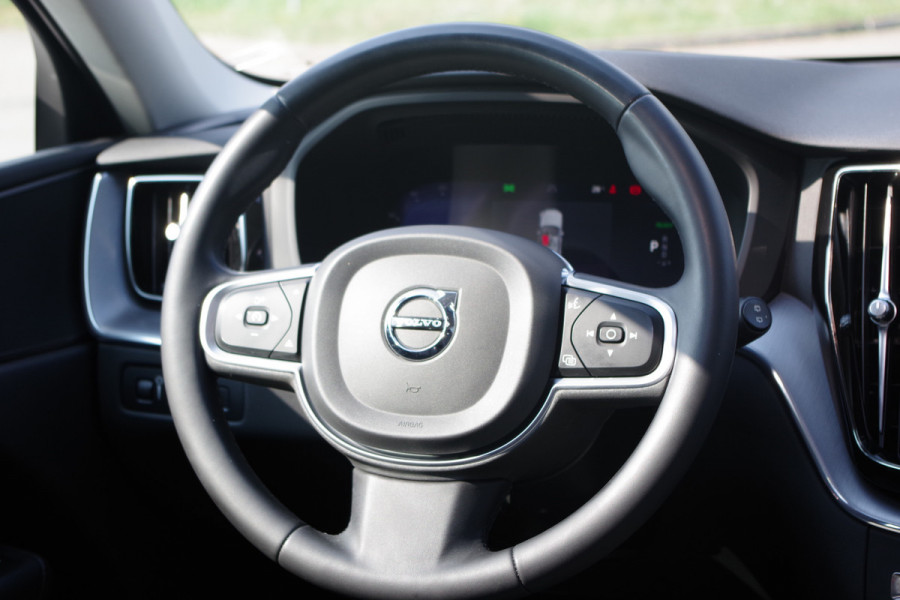 Volvo XC60 2.0 T6 LongRange Plug-in Hybrid AWD 350 PK Inscription Expression, Leder, Panoramadak, Camera,