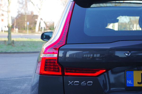 Volvo XC60 2.0 T6 LongRange Plug-in Hybrid AWD 350 PK Inscription Expression, Leder, Panoramadak, Camera,