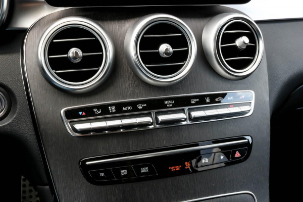Mercedes-Benz GLC 300e 4MATIC AMG - MEMORY - 360 CAM - CARPLAY GLC300 - DEALER ONDERHOUDEN - EERSTE EIGENAAR - NIGHT PAKKET