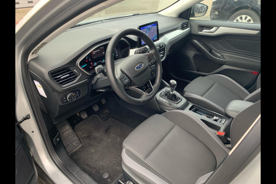 Ford Focus 1.0 EcoBoost Trend Edition Business | Trekhaak | Navigatie | Cruise Control | Airconditioning