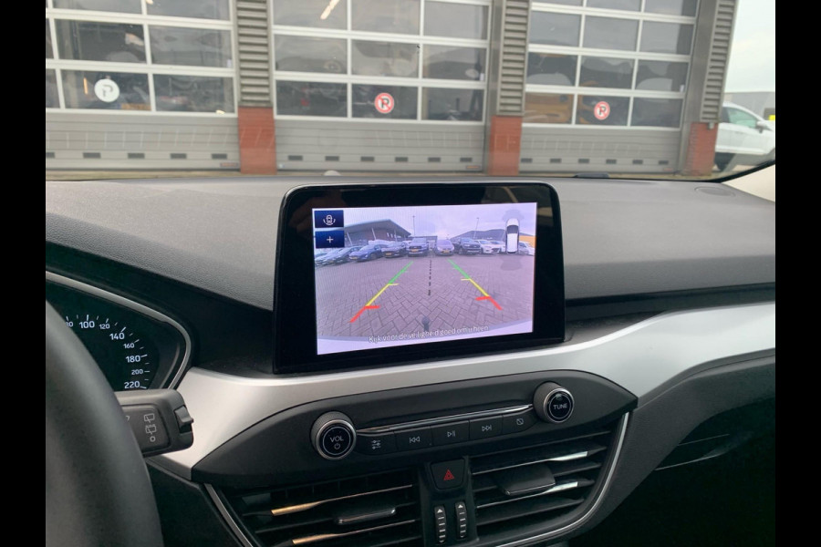 Ford Focus 1.0 EcoBoost Trend Edition Business | Trekhaak | Navigatie | Cruise Control | Airconditioning