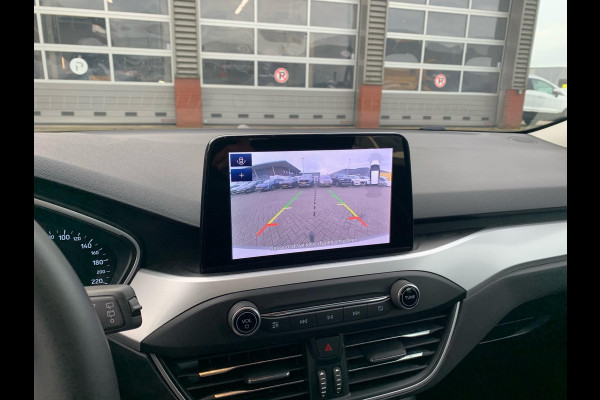 Ford Focus 1.0 EcoBoost Trend Edition Business | Trekhaak | Navigatie | Cruise Control | Airconditioning