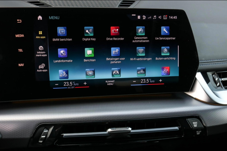 BMW X1 SDrive20i M-Sport - 360 CAMERA - HEAD UP - SFEERVERLICHTING - CARPLAY - ADAPTIVE CRUISE - DEALEAR ONDERHOUDEN - 2.0i