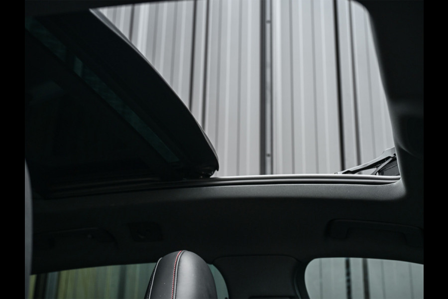 Audi Q8 e-tron 50 quattro S Edition 95 kWh · NL-auto · Panoramadak · RS-seats Memory seats · Leder · Adaptive cruise · Keyless · Stuurverwarmin