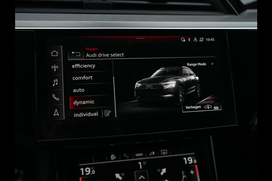 Audi Q8 e-tron 50 quattro S Edition 95 kWh · NL-auto · Panoramadak · RS-seats Memory seats · Leder · Adaptive cruise · Keyless · Stuurverwarmin