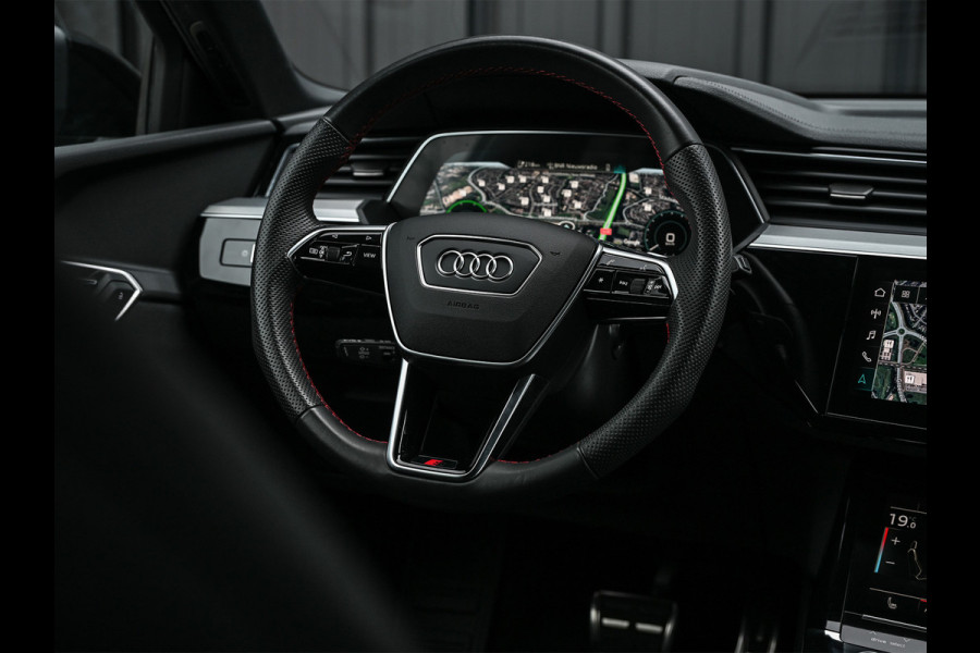 Audi Q8 e-tron 50 quattro S Edition 95 kWh · NL-auto · Panoramadak · RS-seats Memory seats · Leder · Adaptive cruise · Keyless · Stuurverwarmin