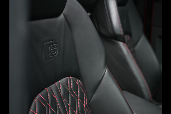 Audi Q8 e-tron 50 quattro S Edition 95 kWh · NL-auto · Panoramadak · RS-seats Memory seats · Leder · Adaptive cruise · Keyless · Stuurverwarmin