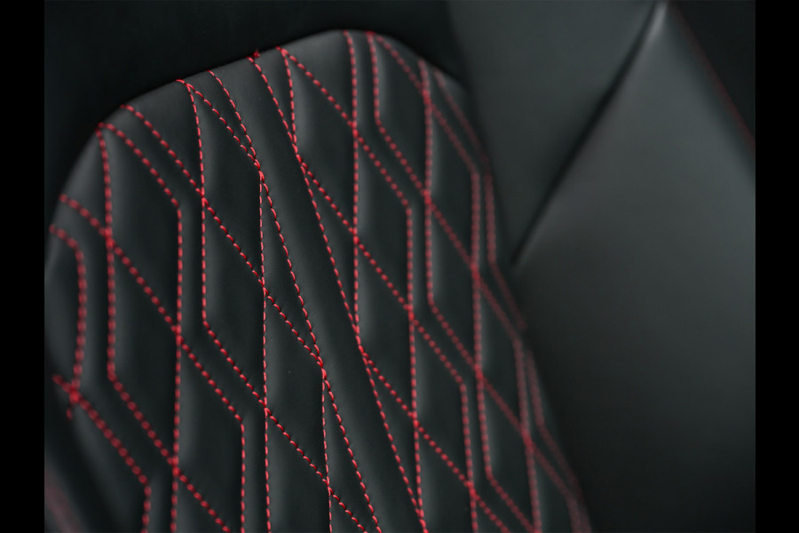 Audi Q8 e-tron 50 quattro S Edition 95 kWh · NL-auto · Panoramadak · RS-seats Memory seats · Leder · Adaptive cruise · Keyless · Stuurverwarmin