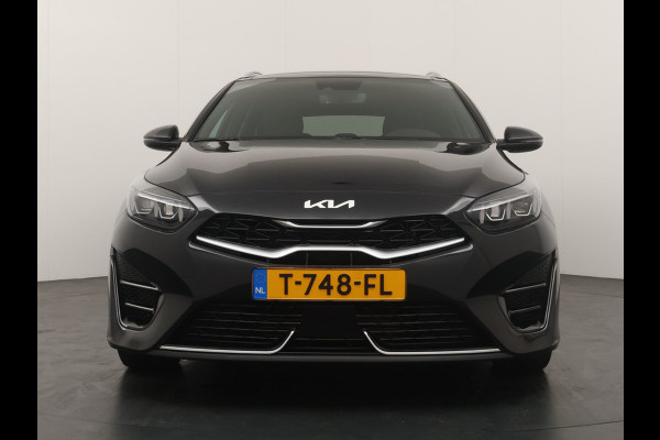 Kia Ceed Sportswagon Automaat 1.5 T-GDi GT-Line Automaat - Automatische achterklep - Schuif/Kantel dak - Apple Carplay/Android Auto - Adaptive cruise control - Keyless entry - Fabrieksgarantie t/m 30-06-2030