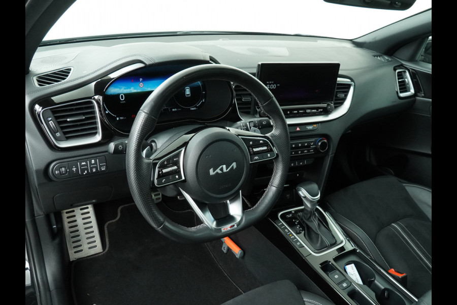 Kia Ceed Sportswagon Automaat 1.5 T-GDi GT-Line Automaat - Automatische achterklep - Schuif/Kantel dak - Apple Carplay/Android Auto - Adaptive cruise control - Keyless entry - Fabrieksgarantie t/m 30-06-2030