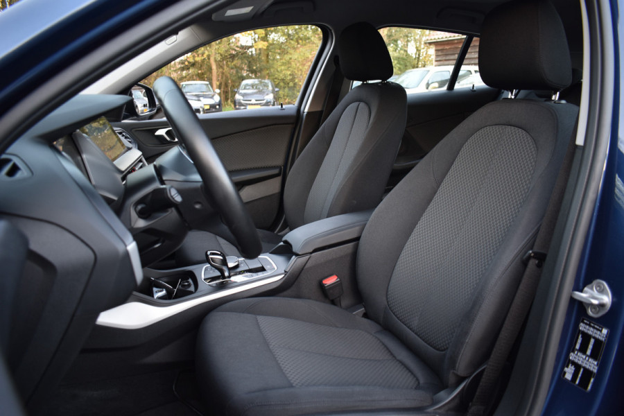 BMW 1-serie 118IA 140PK AUT. EXECUTIVE EDITION HEAD-UP/NAVI/CAMERA