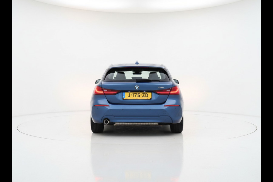 BMW 1-serie 118IA 140PK AUT. EXECUTIVE EDITION HEAD-UP/NAVI/CAMERA