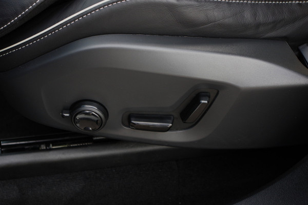 Volvo XC60 2.0 T8 406 PK AWD Polestar Engineered PHEV, Panoramadak, Adap. Cruise Control, 360 Camera