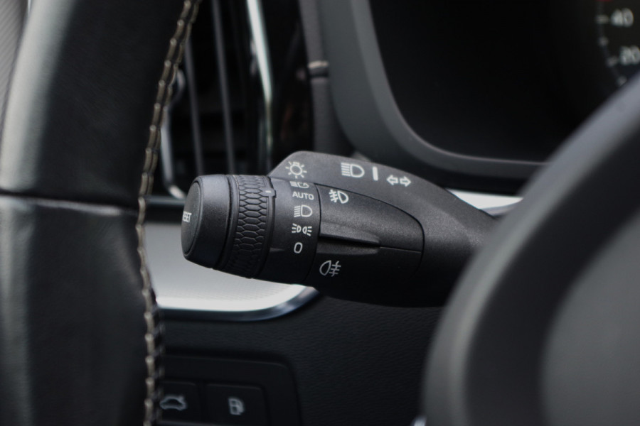 Volvo XC60 2.0 T8 406 PK AWD Polestar Engineered PHEV, Panoramadak, Adap. Cruise Control, 360 Camera