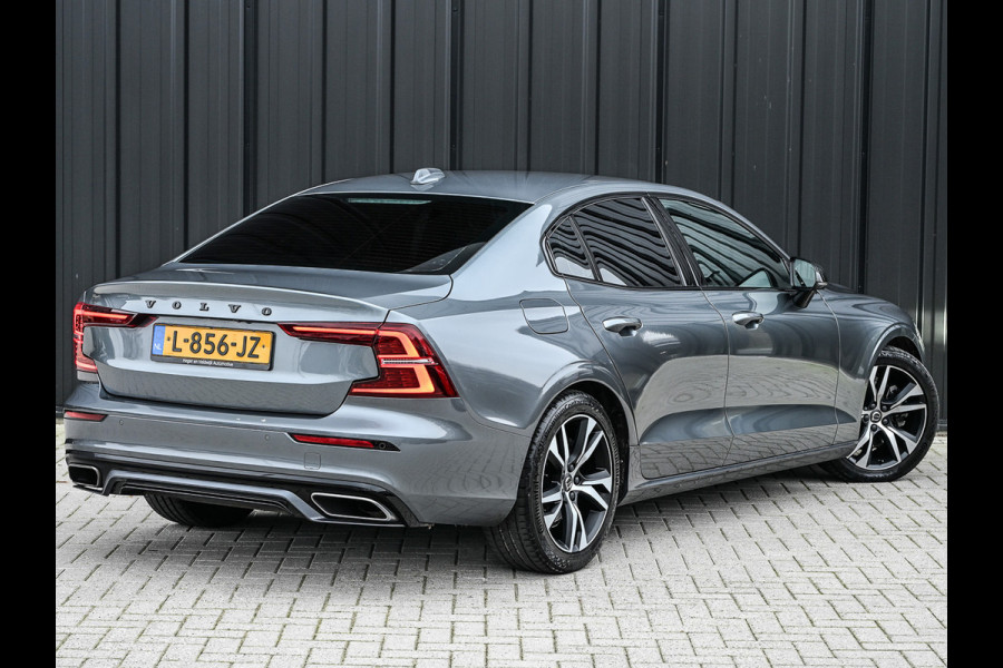 Volvo S60 2.0 B4 R-Design · NL-auto · Adaptive cruise · Stuur- en stoelverwarming · Achterbank verwarmd · Harman/Kardon · Memory seats · K