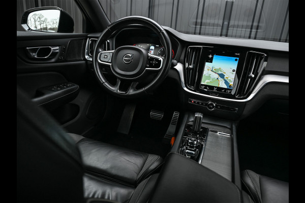 Volvo S60 2.0 B4 R-Design · NL-auto · Adaptive cruise · Stuur- en stoelverwarming · Achterbank verwarmd · Harman/Kardon · Memory seats · K