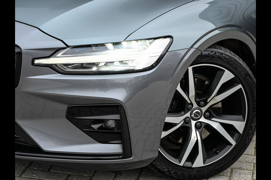 Volvo S60 2.0 B4 R-Design · NL-auto · Adaptive cruise · Stuur- en stoelverwarming · Achterbank verwarmd · Harman/Kardon · Memory seats · K