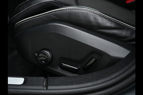 Volvo S60 2.0 B4 R-Design · NL-auto · Adaptive cruise · Stuur- en stoelverwarming · Achterbank verwarmd · Harman/Kardon · Memory seats · K