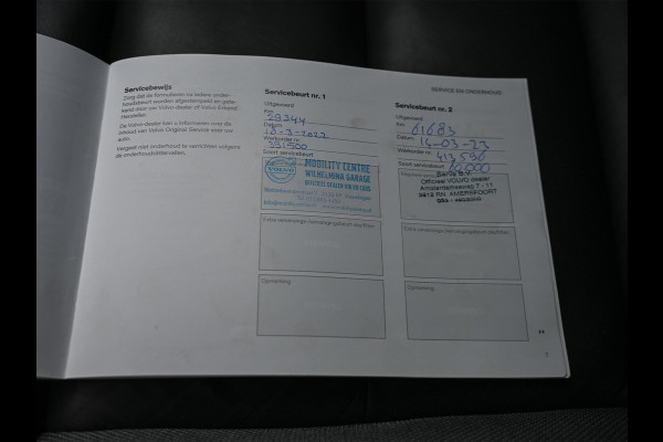 Volvo S60 2.0 B4 R-Design · NL-auto · Adaptive cruise · Stuur- en stoelverwarming · Achterbank verwarmd · Harman/Kardon · Memory seats · K