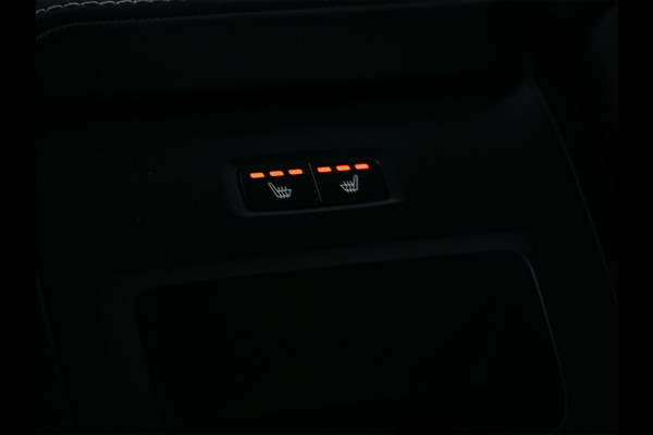 Volvo S60 2.0 B4 R-Design · NL-auto · Adaptive cruise · Stuur- en stoelverwarming · Achterbank verwarmd · Harman/Kardon · Memory seats · K