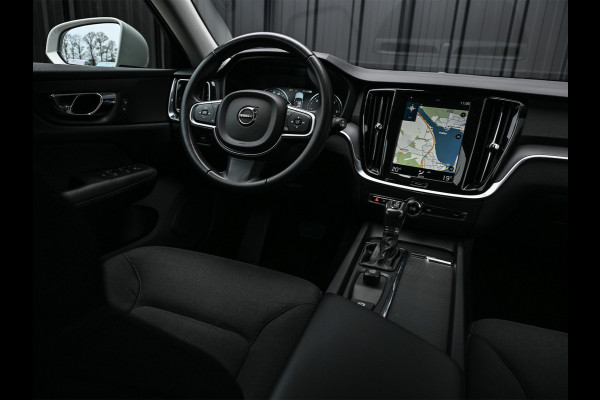 Volvo V60 2.0 D3 · NL-auto · Automaat · Parkeersensoren voor en achter · Cruise control · Led · Virtual cockpit