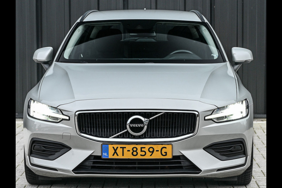 Volvo V60 2.0 D3 · NL-auto · Automaat · Parkeersensoren voor en achter · Cruise control · Led · Virtual cockpit