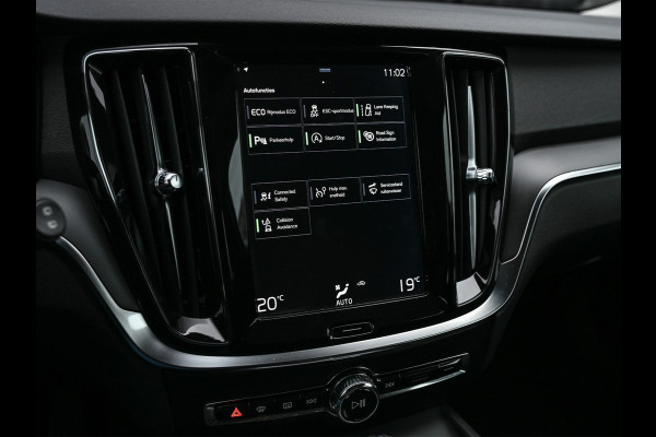 Volvo V60 2.0 D3 · NL-auto · Automaat · Parkeersensoren voor en achter · Cruise control · Led · Virtual cockpit