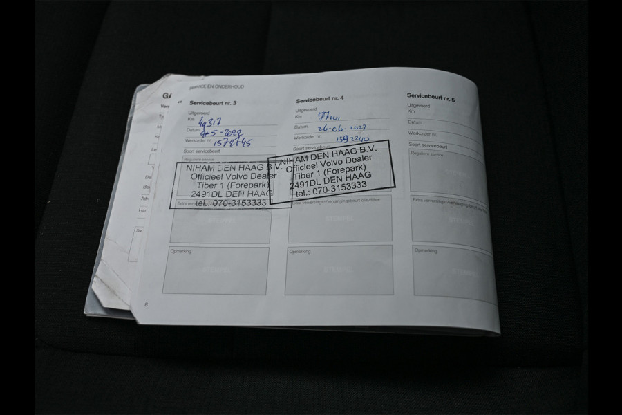 Volvo V60 2.0 D3 · NL-auto · Automaat · Parkeersensoren voor en achter · Cruise control · Led · Virtual cockpit