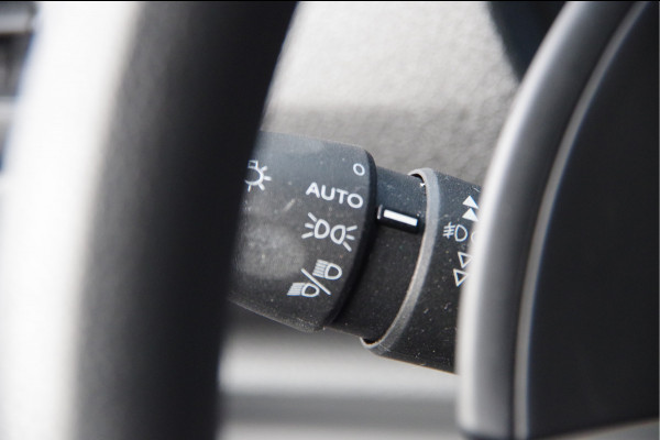 Opel Vivaro 2.0 CDTI L2 145PK AUT. 2X SCHUIFDEUR, TREKHAAK, CAMERA, NAVI, CRUISE, AIRCO, PARKEERSENSOREN, NL AUTO, NAP