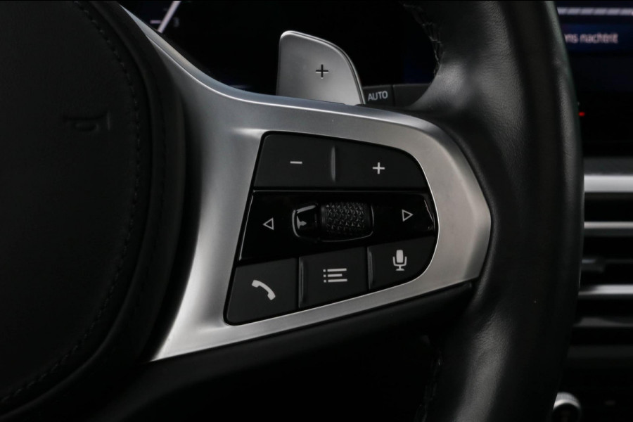 BMW 3 Serie Touring 330e | M-Sport Pro | 2 jaar garantie | Pano | Black Edition | LCI | ACC | Sfeerverlichting | Driving Assistant