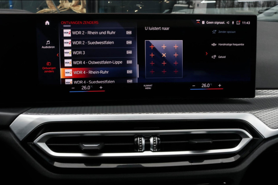 BMW 3 Serie Touring 330e | M-Sport Pro | 2 jaar garantie | Pano | Black Edition | LCI | ACC | Sfeerverlichting | Driving Assistant