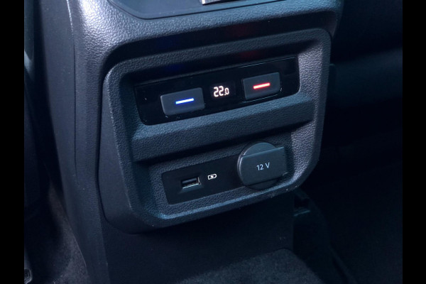 Volkswagen Tiguan 1.5 TSI Comfortline Business | Navi, ACC, Pano, Carplay/Android, Clima, Trekhaak | Dealeronderhouden | NAP |