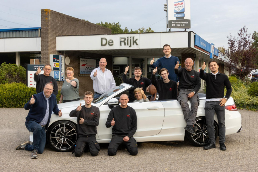 Volkswagen Tiguan 1.5 TSI Comfortline Business | Navi, ACC, Pano, Carplay/Android, Clima, Trekhaak | Dealeronderhouden | NAP |