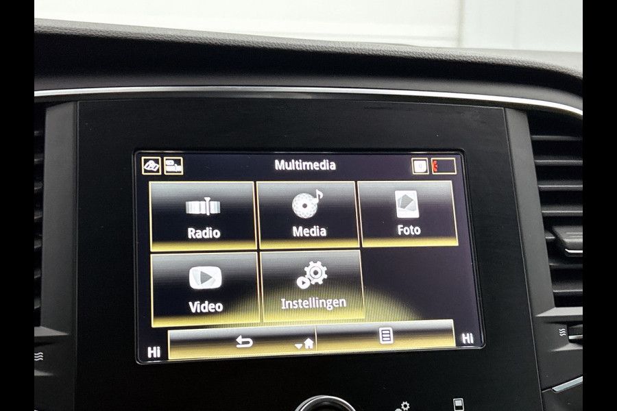 Renault Mégane Estate 1.3 TCe Limited(Goed OnderH, Navi, Camera, StoelV, Parkeersensoren V+A, Etc)