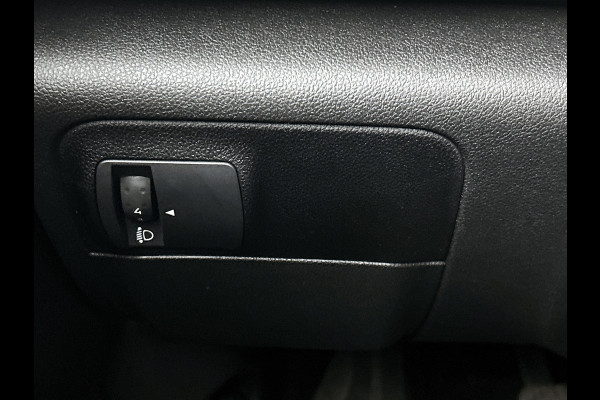 Renault Mégane Estate 1.3 TCe Limited(Goed OnderH, Navi, Camera, StoelV, Parkeersensoren V+A, Etc)