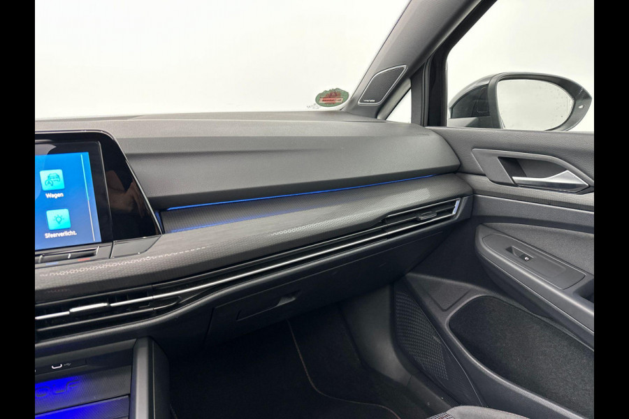 Volkswagen Golf 2.0 TSI GTI | Panorama | Head Up | 19" Velg | Sfeer | IQ Light | Harman-Kardon | ACC |