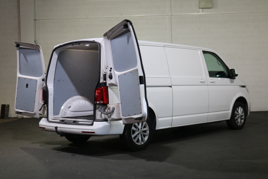 Volkswagen Transporter 2.0 TDI 150pk L2 H1 Automaat Airco Camera Trekhaak