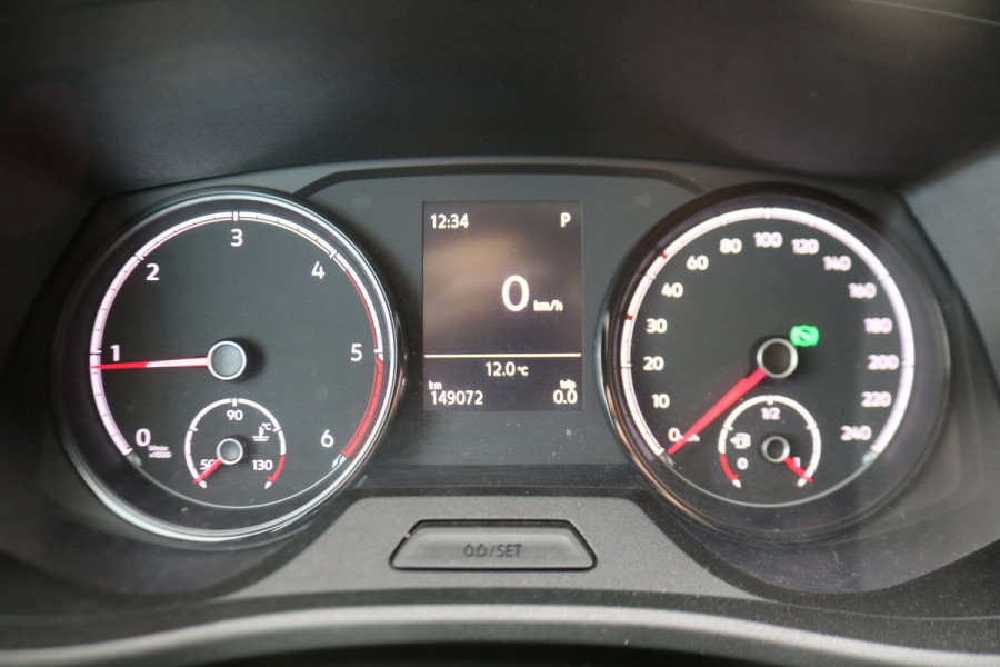 Volkswagen Transporter 2.0 TDI 150pk L2 H1 Automaat Airco Camera Trekhaak