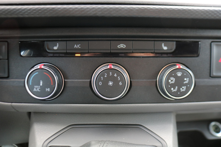 Volkswagen Transporter 2.0 TDI 150pk L2 H1 Automaat Airco Camera Trekhaak